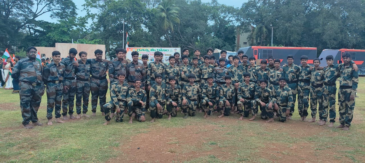 Sri Prakash Synergy School Delivers Stellar Patriotic Performance at Independence Day District Celebrations