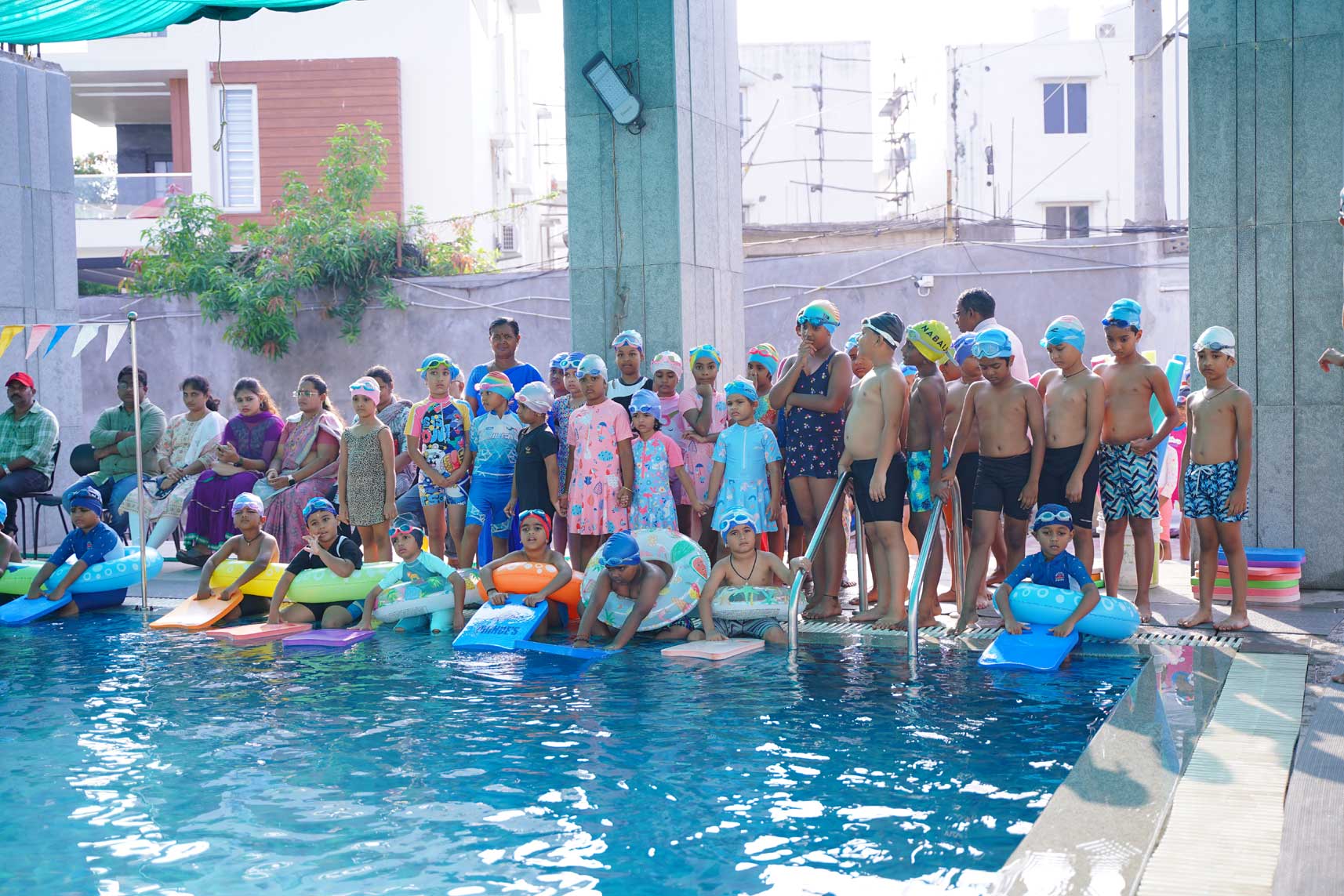 SWIMMING CLOSING CEREMONY